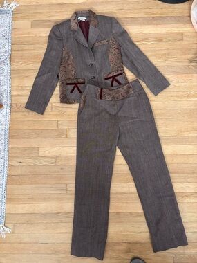 Vintage Women’s Wool Suit Set Size 6